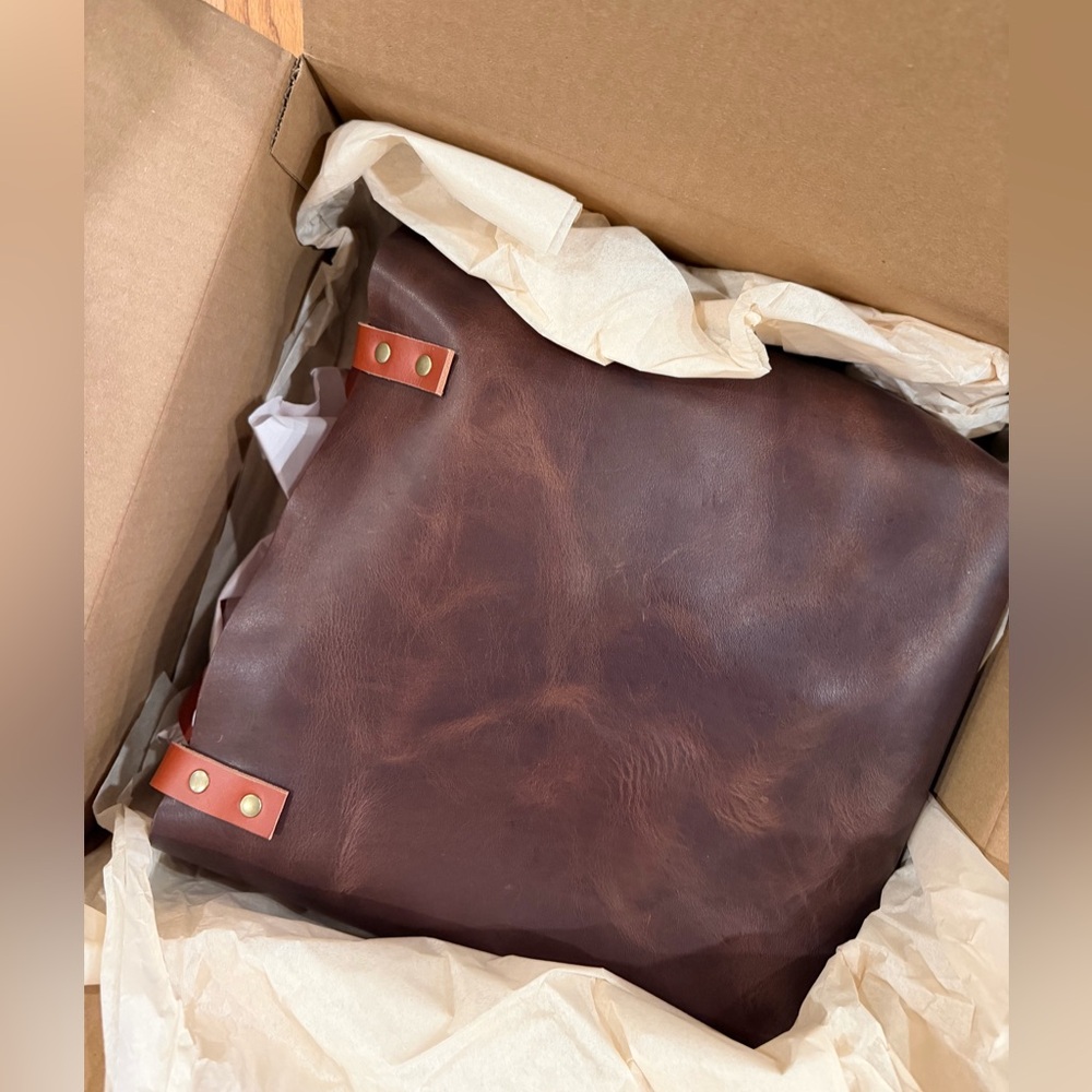 Portland Leather Mystery Tote Box Tamarindo New in original Box - Picture 4 of 16